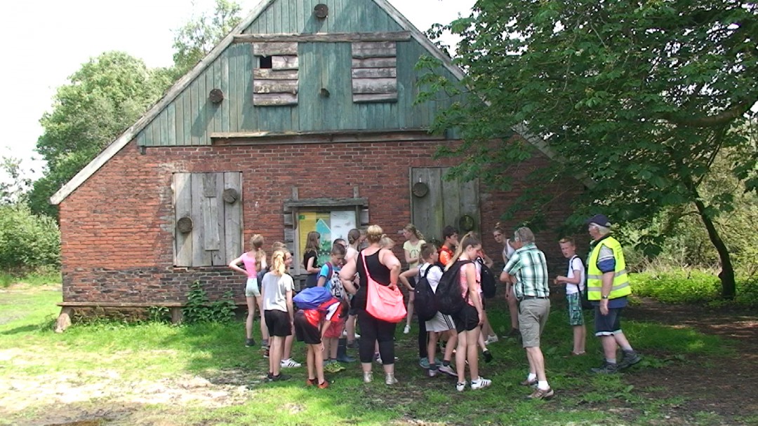 Groep:8 van de G.M.School uit Nieuw-Schoonebeek op Vrijdag 3 Juni 2016 i.s.m Hist,Ver,Nei-Schoonebeek naar het Bargerveen.